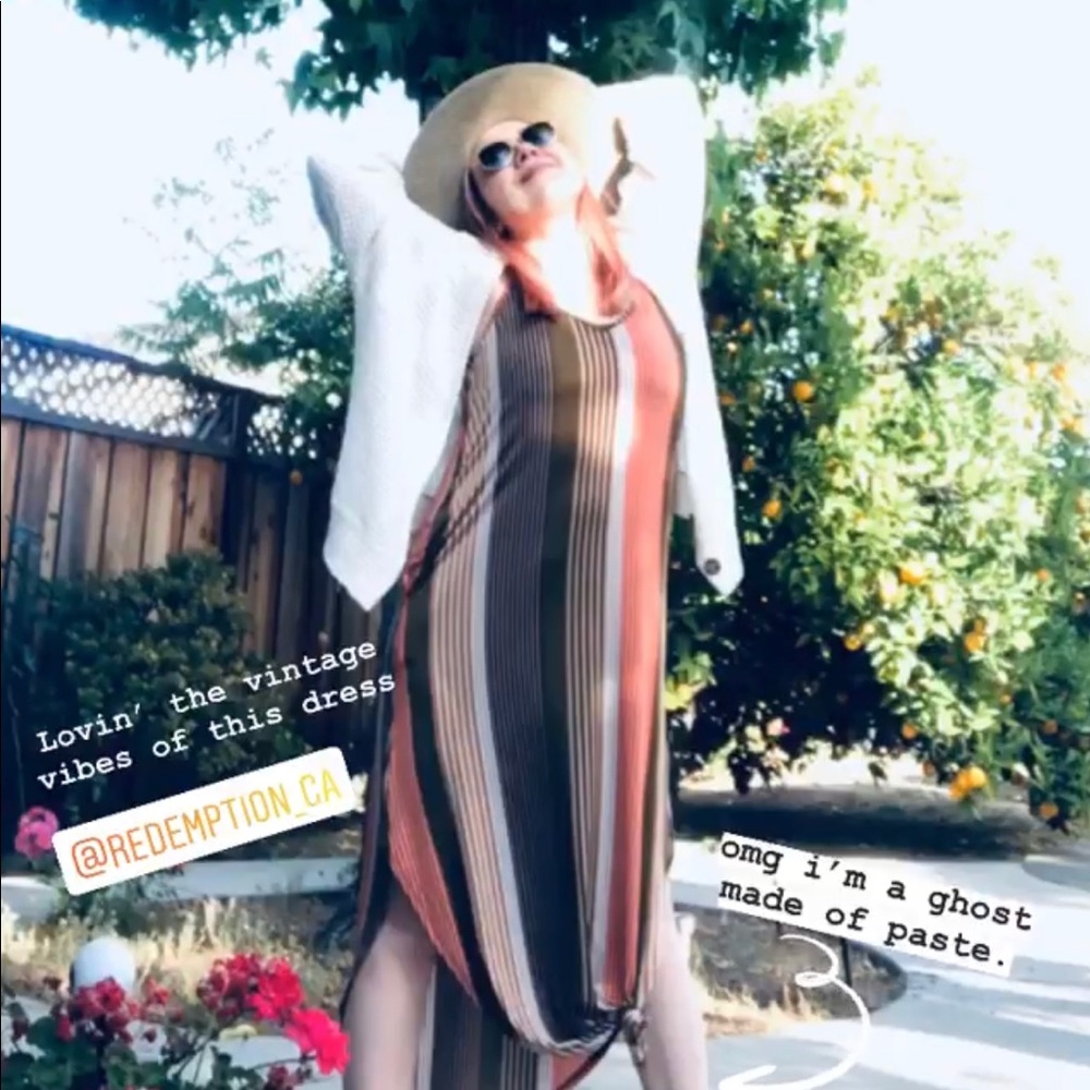 Horizontal striped midi dress. 70s vibes. - Picture 4 of 4